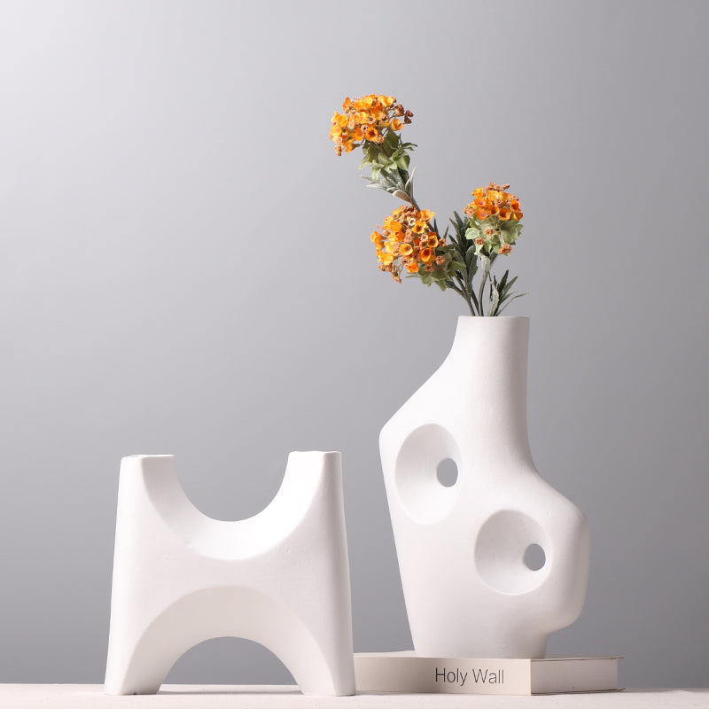 Designer Vase als Kunstwerk im modernen Wohnzimmer